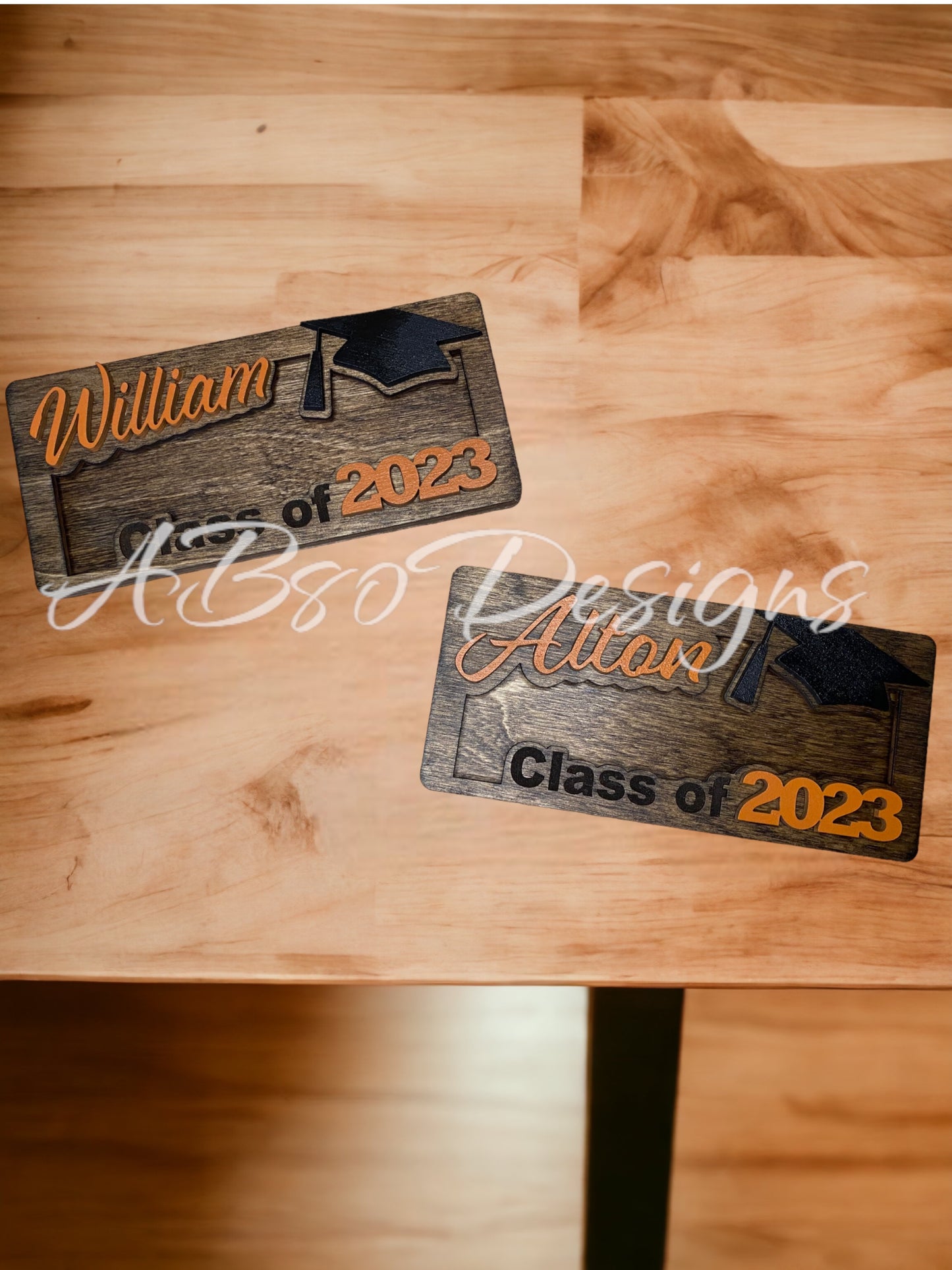 Personalized graduation money holder